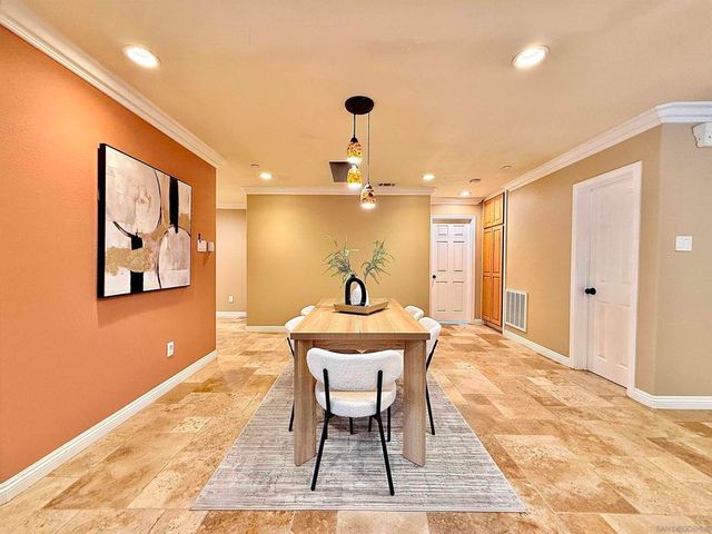 8364 Lake Ashwood Ave, San Diego, CA 92119