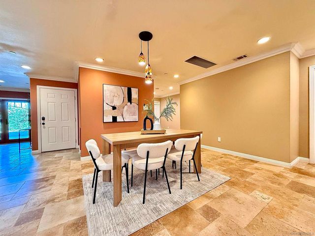 8364 Lake Ashwood Ave, San Diego, CA 92119