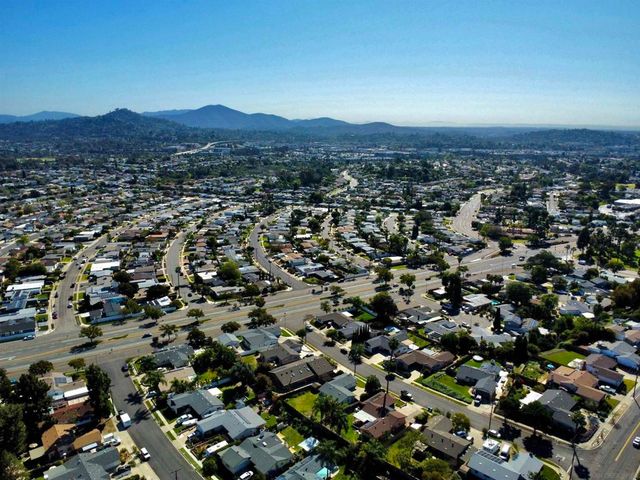 8364 Lake Ashwood Ave, San Diego, CA 92119