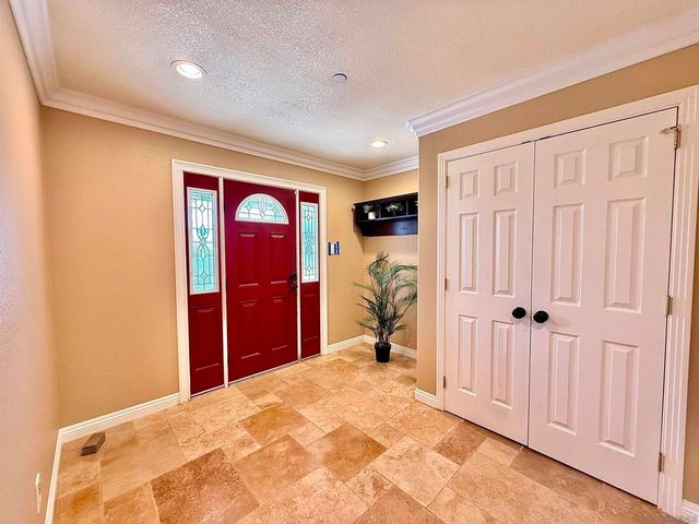 8364 Lake Ashwood Ave, San Diego, CA 92119