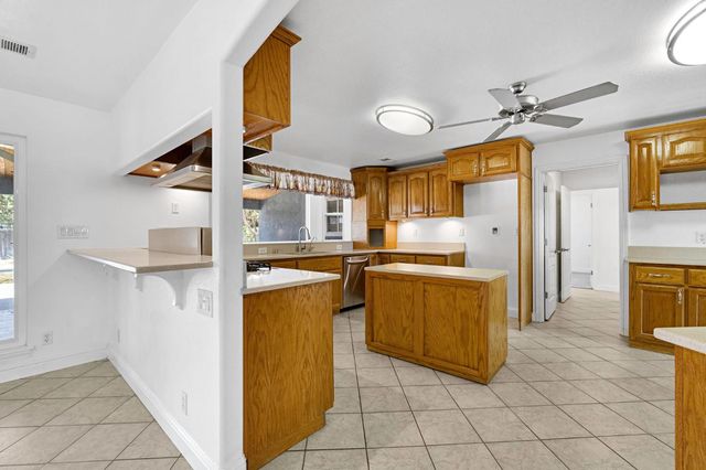 36953 Sparta Avenue, Madera, CA 93636