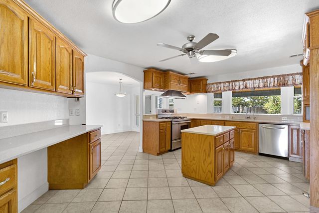 36953 Sparta Avenue, Madera, CA 93636