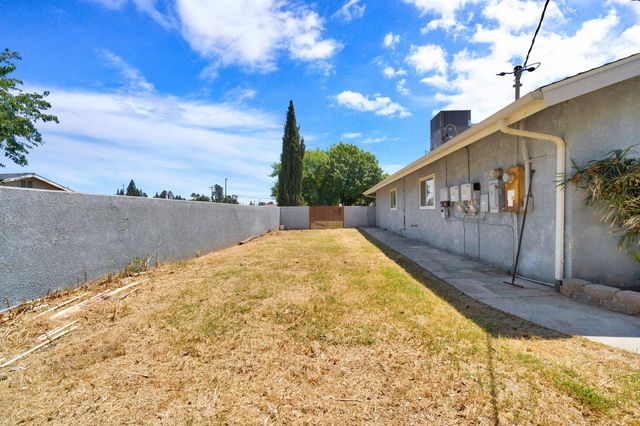 36953 Sparta Avenue, Madera, CA 93636