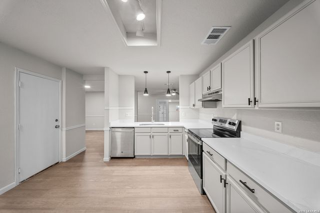 2408 Paddle Creek, San Antonio, TX 78245