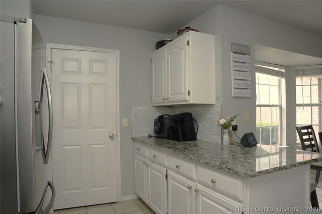 1208 W 117th Court S, Jenks, OK 74037