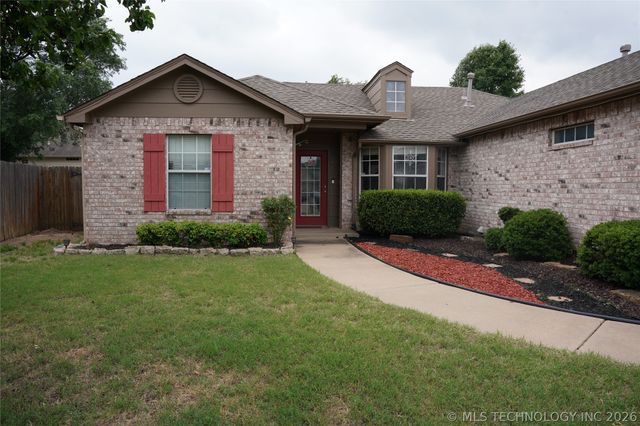 1208 W 117th Court S, Jenks, OK 74037