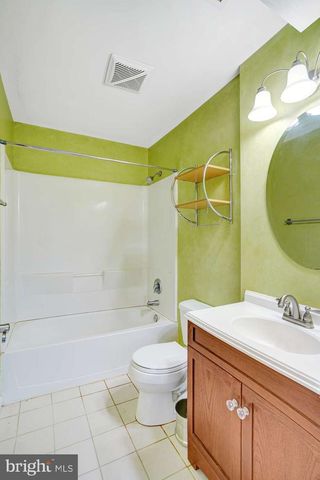 69 BRIDGEWATER DR, Marlton, NJ 08053