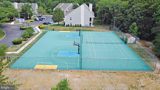 69 BRIDGEWATER DR, Marlton, NJ 08053