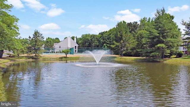 69 BRIDGEWATER DR, Marlton, NJ 08053