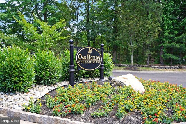 69 BRIDGEWATER DR, Marlton, NJ 08053