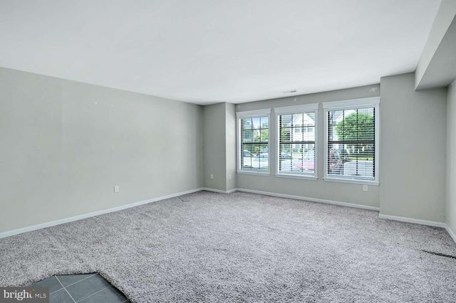 69 BRIDGEWATER DR, Marlton, NJ 08053
