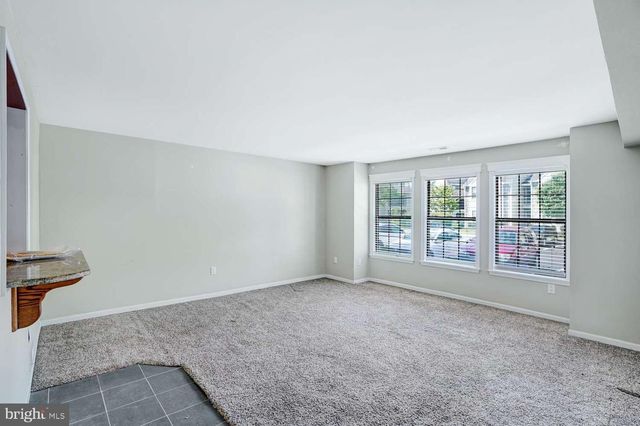 69 BRIDGEWATER DR, Marlton, NJ 08053