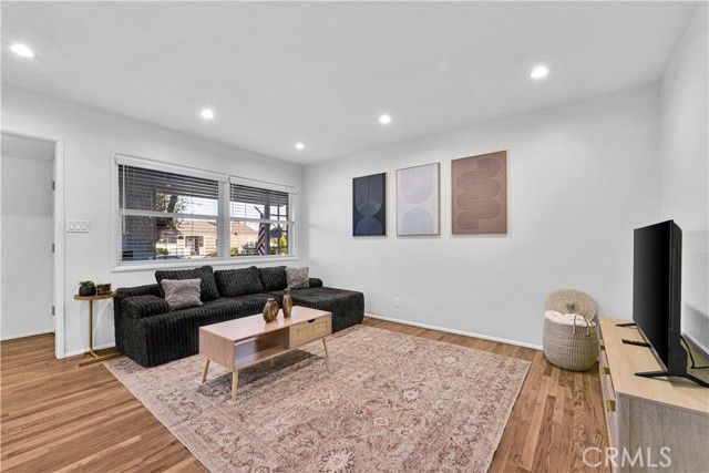 6243 Langdon, Van Nuys (los Angeles), CA 91411