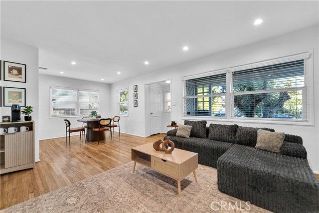 6243 Langdon, Van Nuys (los Angeles), CA 91411