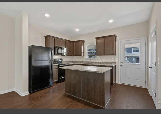 107 David Bolin Dr, La Vergne, TN 37086