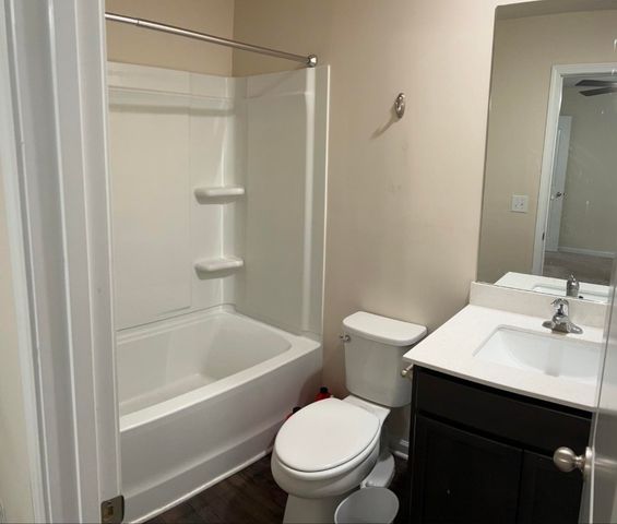 107 David Bolin Dr, La Vergne, TN 37086