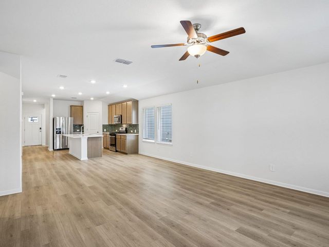 132 Woodbrook DR, Georgetown, TX 78674