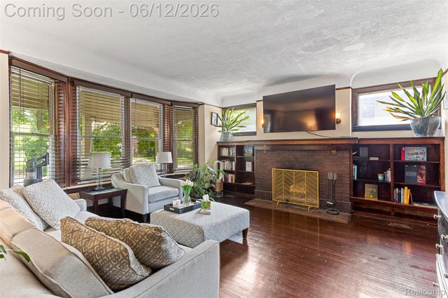 7641 La Salle Boulevard, Detroit, MI 48206