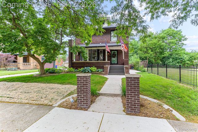 7641 La Salle Boulevard, Detroit, MI 48206