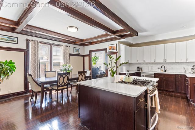 7641 La Salle Boulevard, Detroit, MI 48206