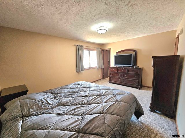 2600 Northwest 52nd Street, Lincoln, NE 68524