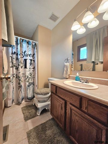 2600 Northwest 52nd Street, Lincoln, NE 68524