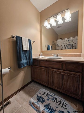 2600 Northwest 52nd Street, Lincoln, NE 68524