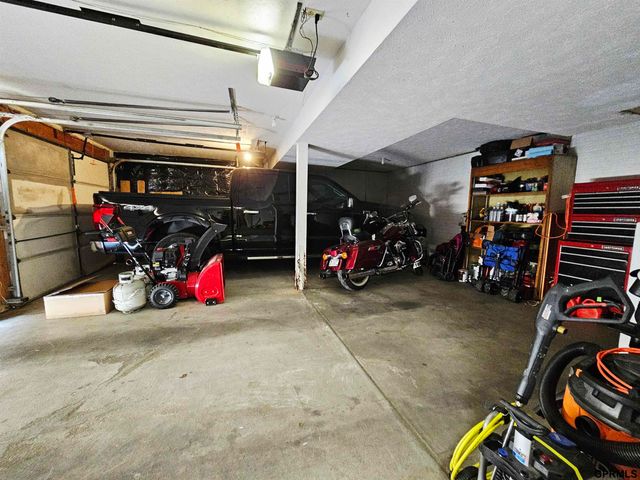 2600 Northwest 52nd Street, Lincoln, NE 68524