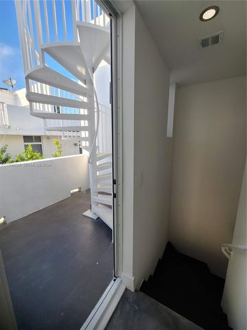 825 Michigan Ave 7, Miami Beach, FL 33139