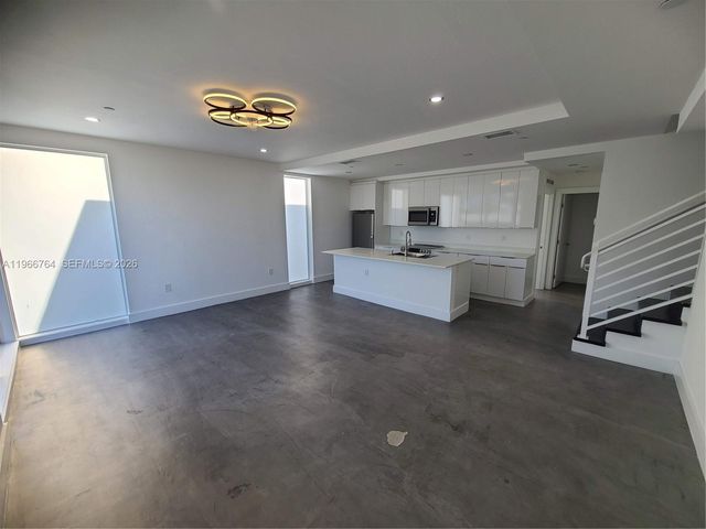 825 Michigan Ave 7, Miami Beach, FL 33139