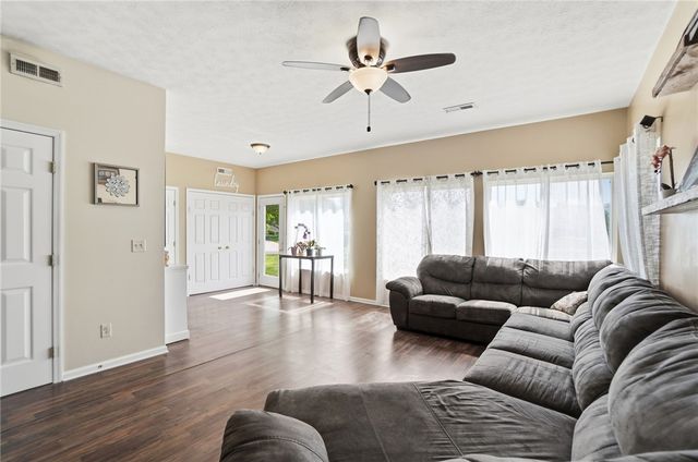 70 E Long Meadow Drive, Springboro, OH 45066