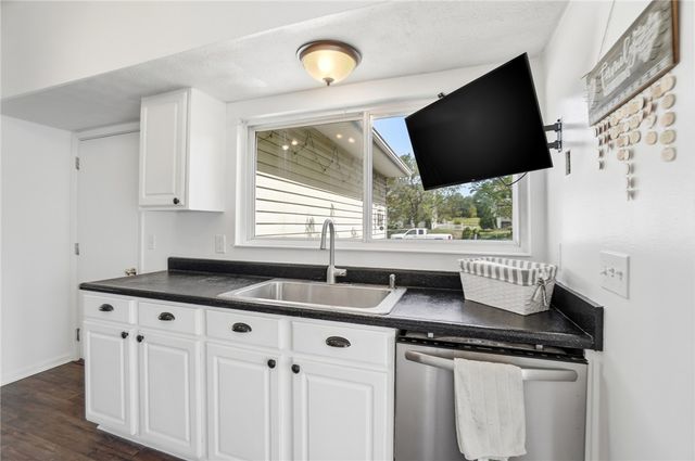 70 E Long Meadow Drive, Springboro, OH 45066