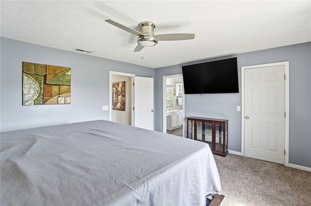 70 E Long Meadow Drive, Springboro, OH 45066