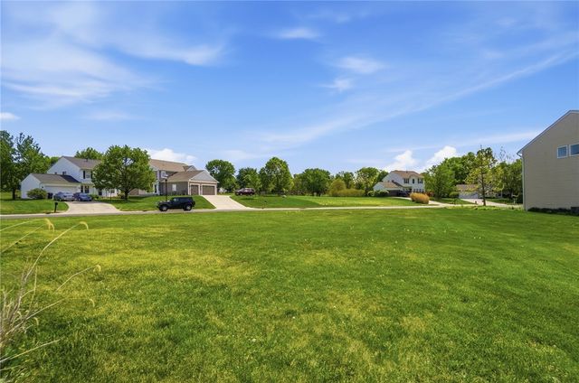 70 E Long Meadow Drive, Springboro, OH 45066