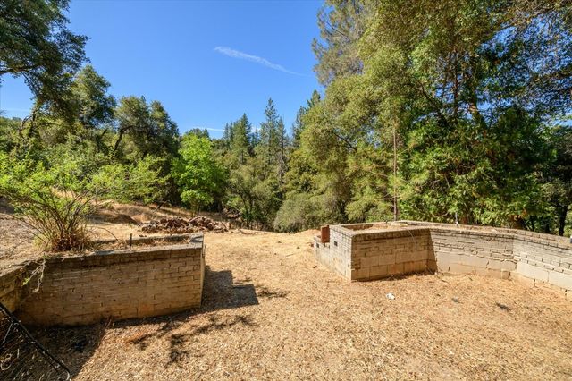 7181 Nutmeg Ln, Placerville, CA 95667