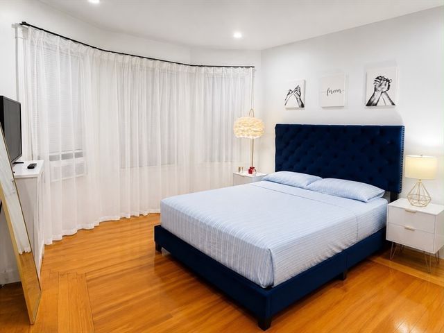 22 James St 24, Quincy, MA 02169