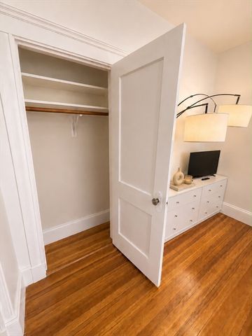 22 James St 24, Quincy, MA 02169