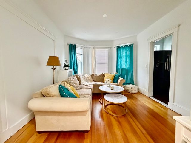 22 James St 24, Quincy, MA 02169