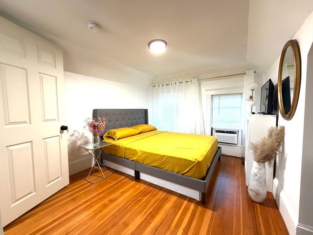 22 James St 24, Quincy, MA 02169