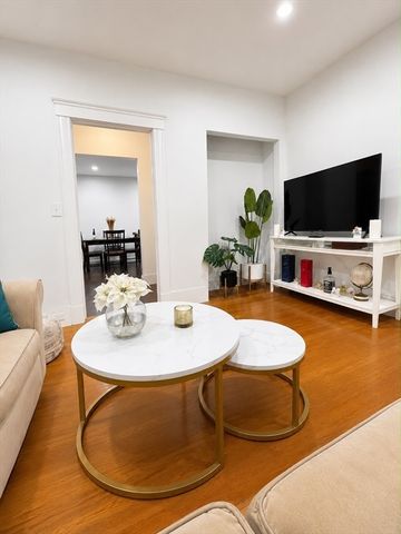 22 James St 24, Quincy, MA 02169
