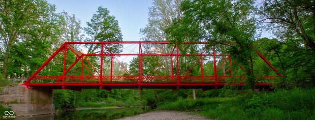 10825 Dartmoor Court, Zionsville, IN 46077