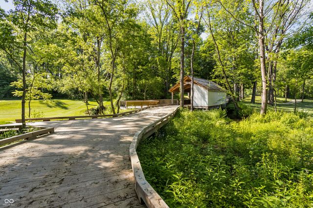 10825 Dartmoor Court, Zionsville, IN 46077