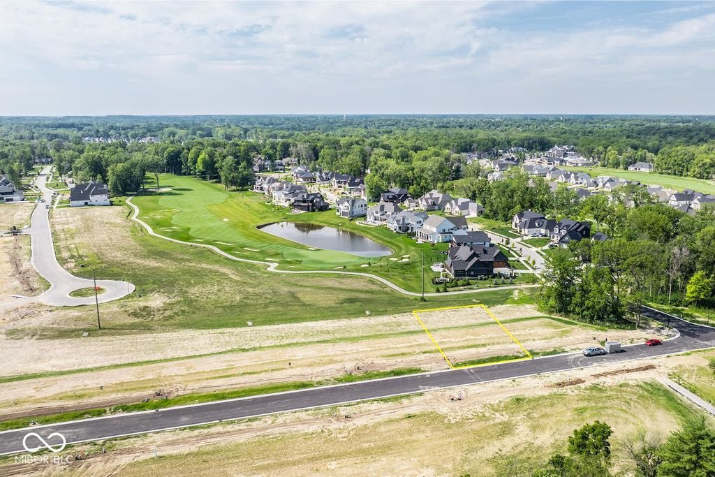 10825 Dartmoor Court, Zionsville, IN 46077