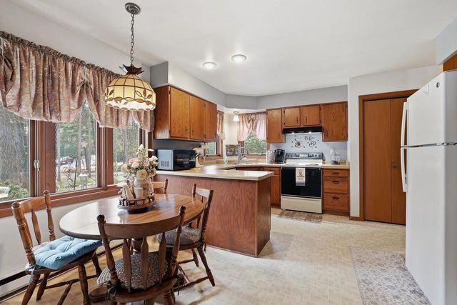 E2425 LAMPLIGHTER LANE, Waupaca, WI 54981