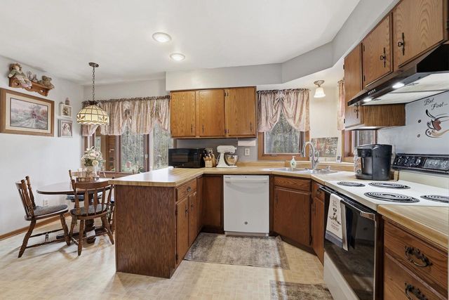 E2425 LAMPLIGHTER LANE, Waupaca, WI 54981