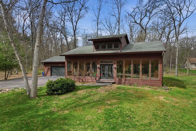 E2425 LAMPLIGHTER LANE, Waupaca, WI 54981