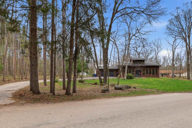 E2425 LAMPLIGHTER LANE, Waupaca, WI 54981
