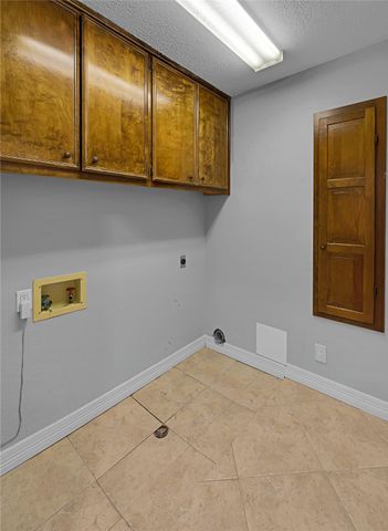 300 Trailview Drive, Woodway, TX 76712