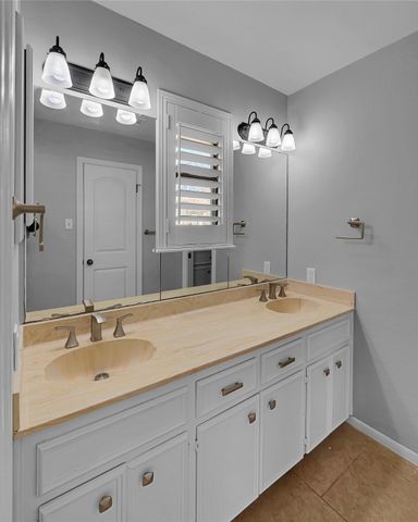 300 Trailview Drive, Woodway, TX 76712