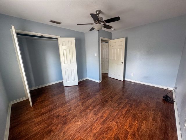 702 Jefferson St, Alice, TX 78332